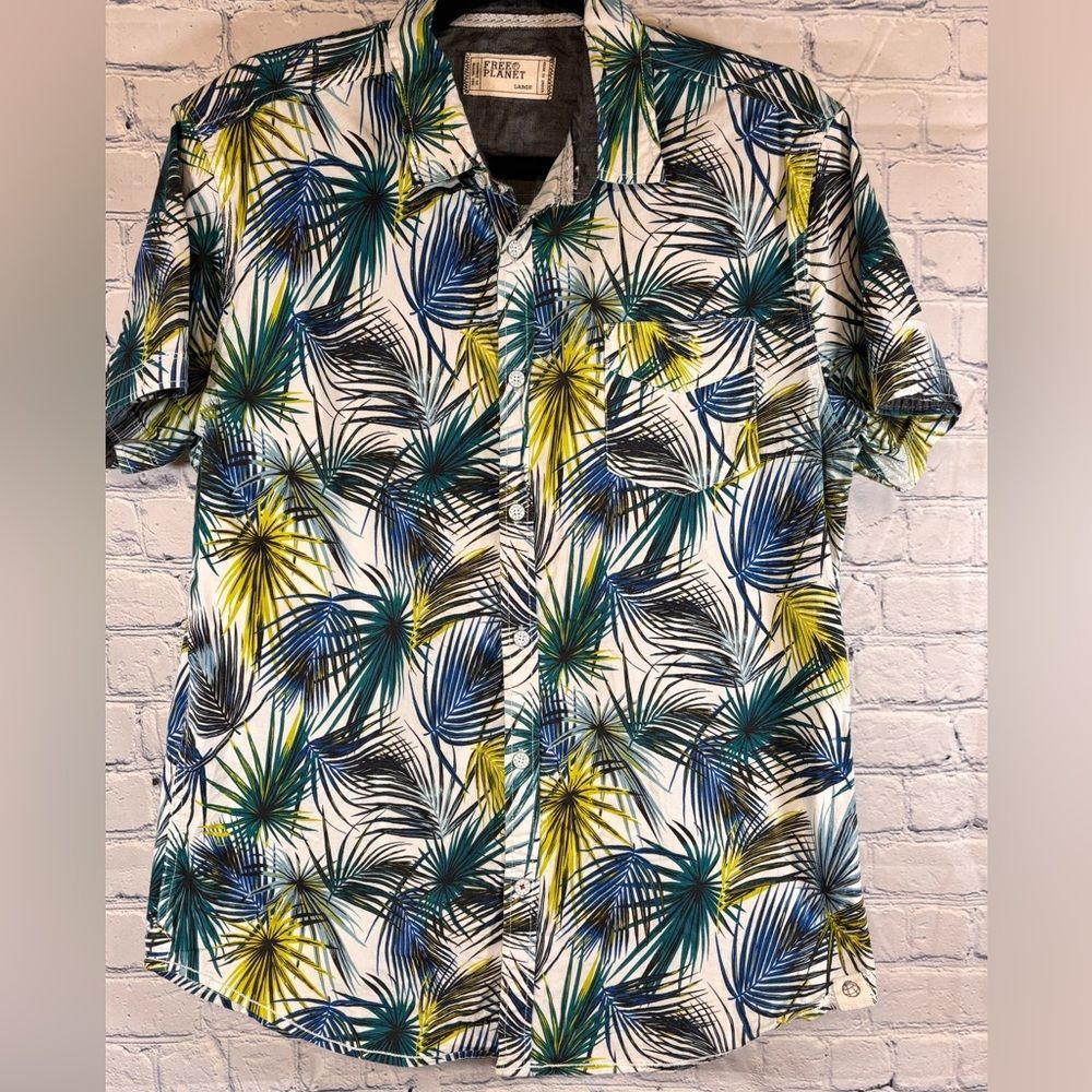 Free Planet White Green Blue Palm Trees Tropical Vacation Short Sleeve Shirt L